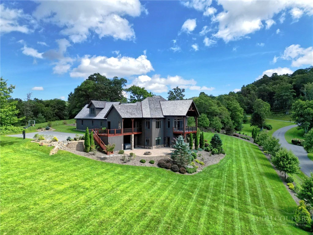 Image number 6 for the current listing