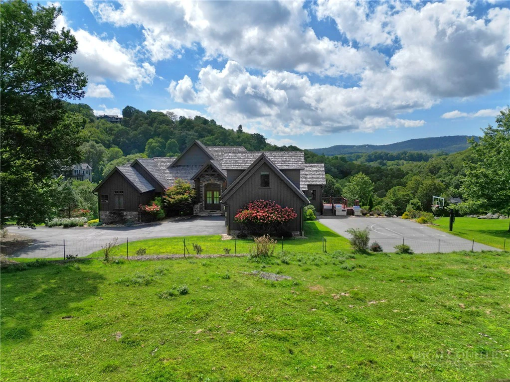 Image number 7 for the current listing