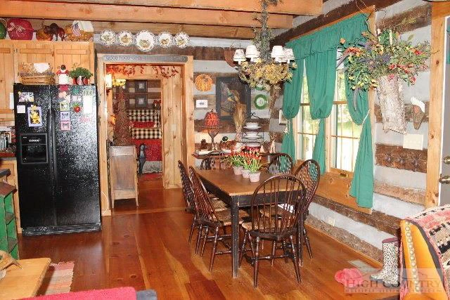 Image number 13 for the current listing