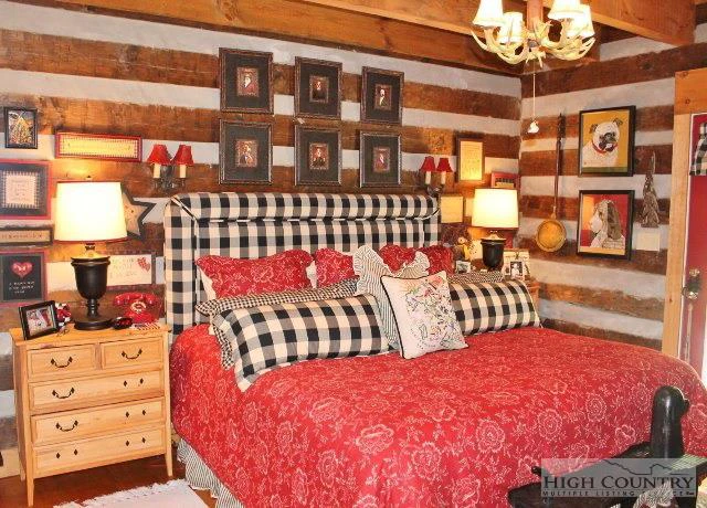 Image number 14 for the current listing