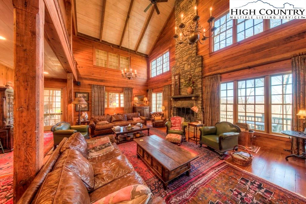 Image number 1 for the current listing