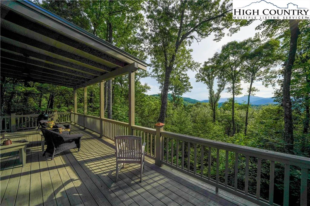 Image number 3 for the current listing