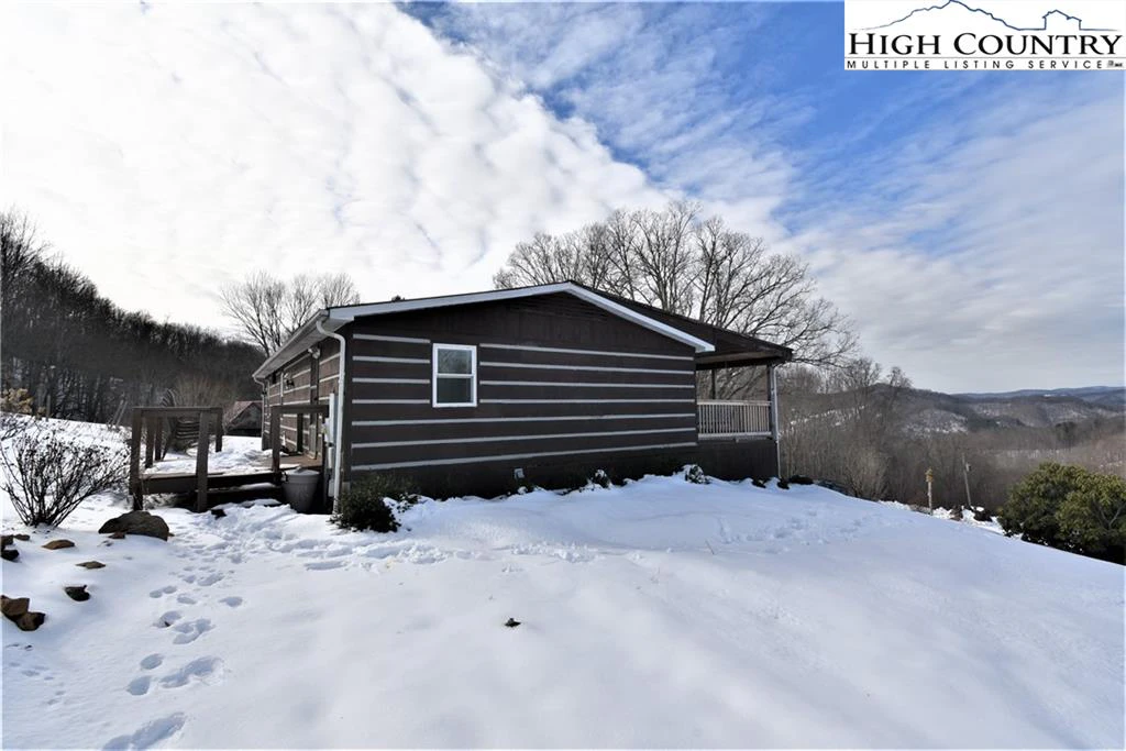Image number 13 for the current listing