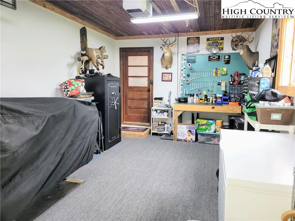 Image number 3 for the current listing