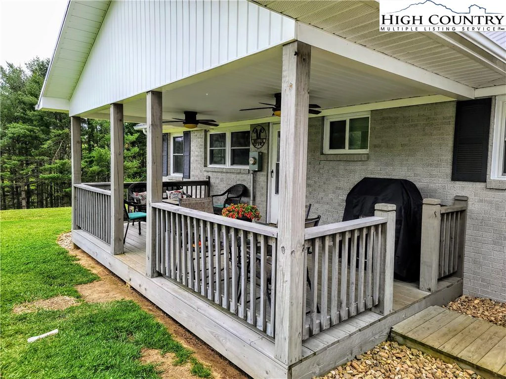 Image number 6 for the current listing