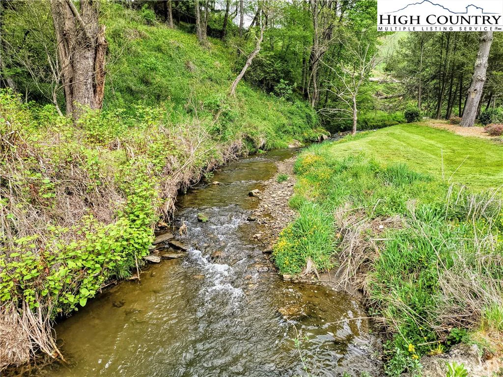 Image number 17 for the current listing