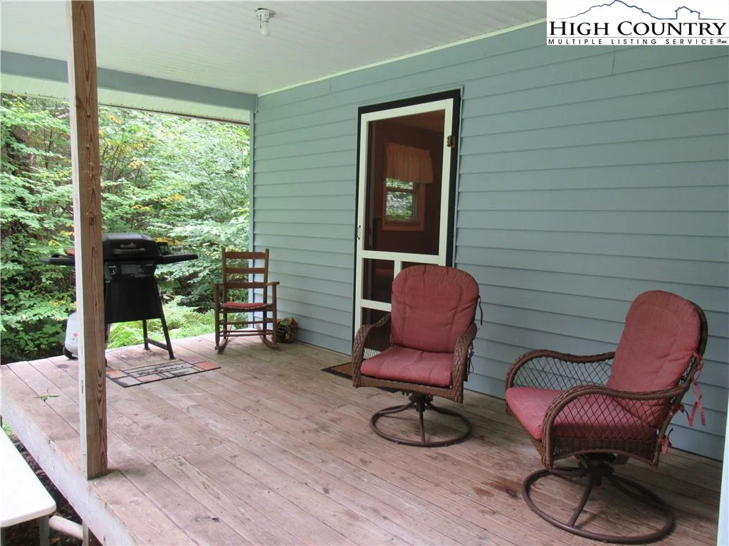 Image number 10 for the current listing