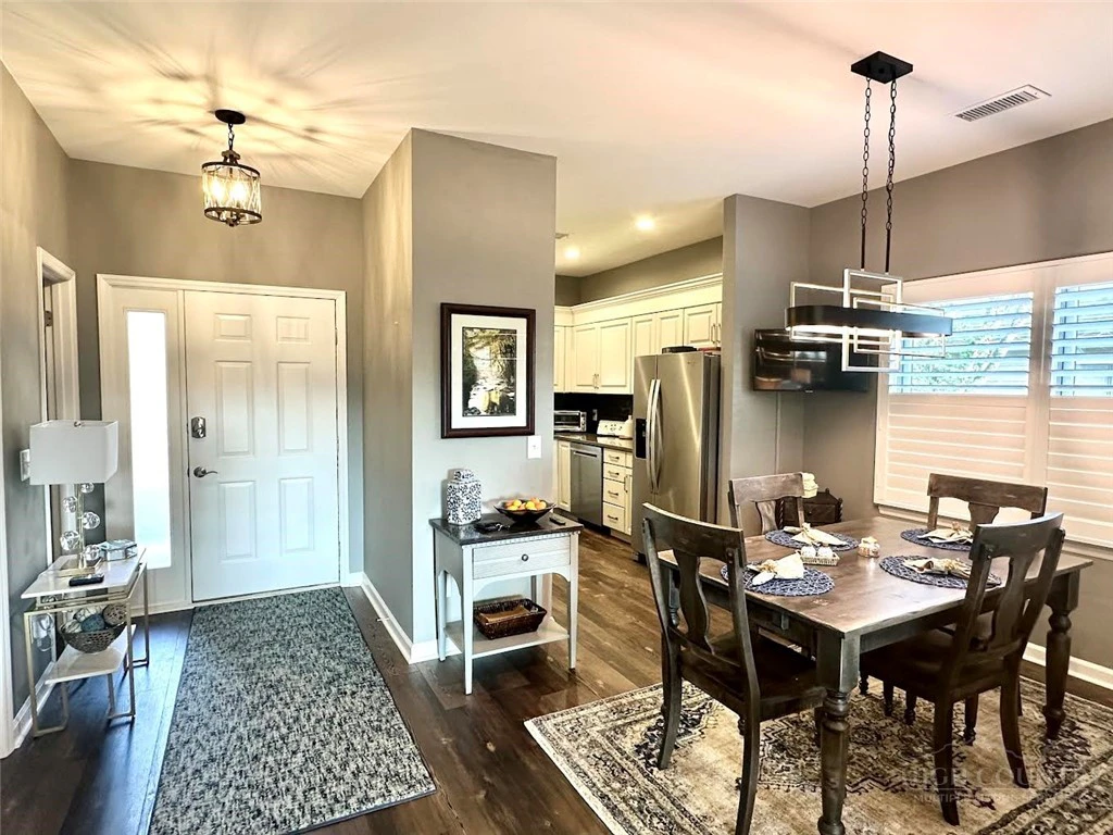 Image number 2 for the current listing