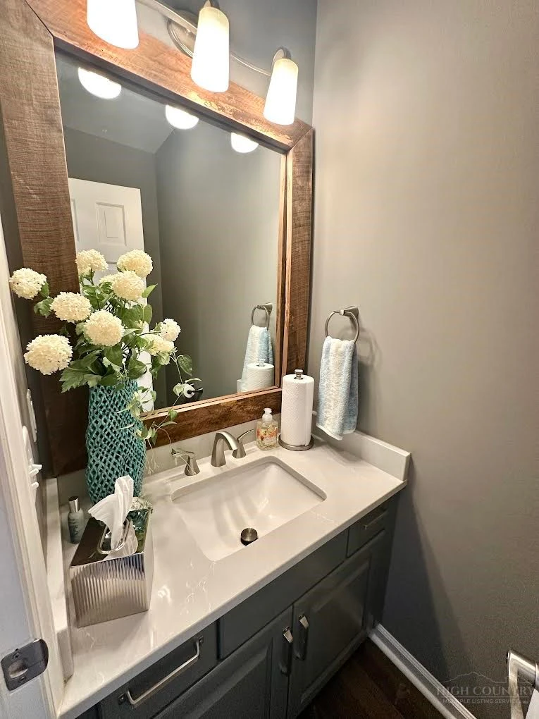 Image number 6 for the current listing