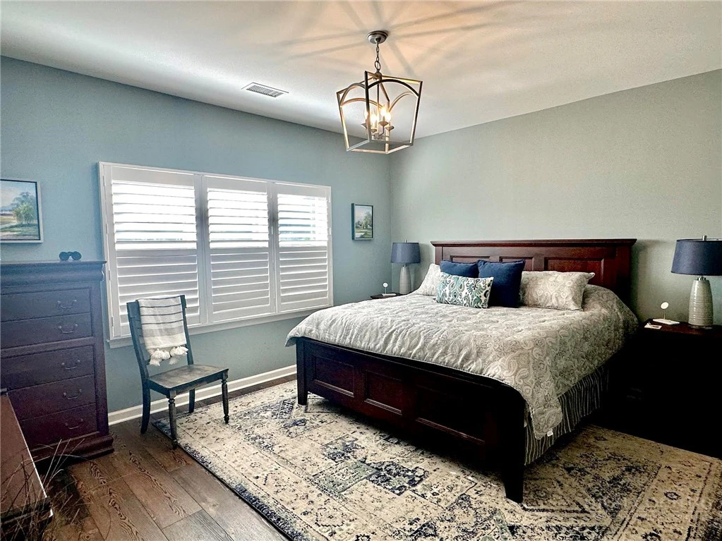 Image number 7 for the current listing