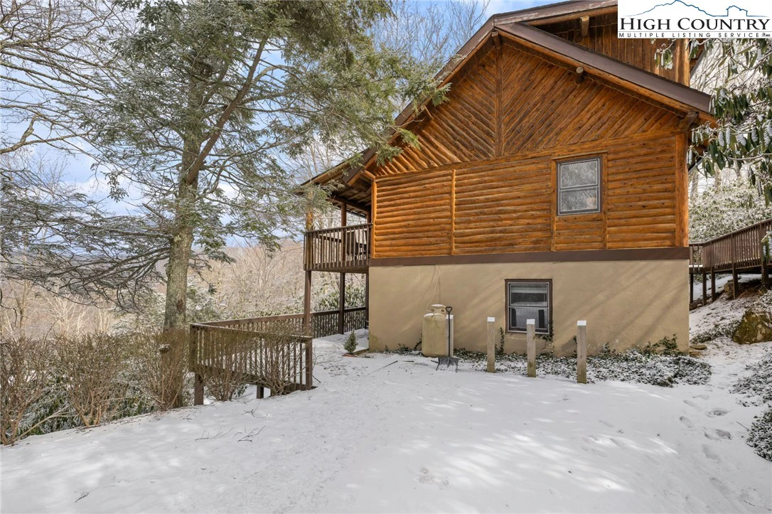 Image number 19 for the current listing