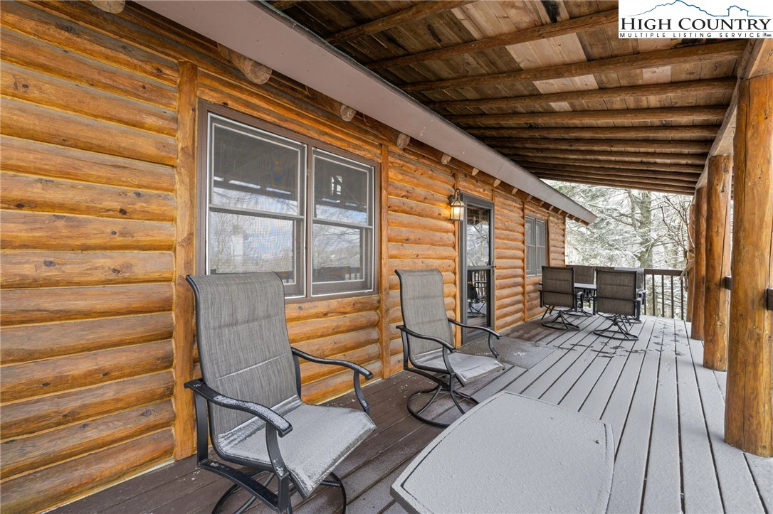 Image number 16 for the current listing