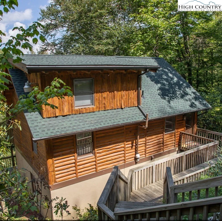 Image number 1 for the current listing