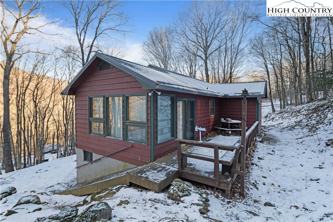 Image number 22 for the current listing