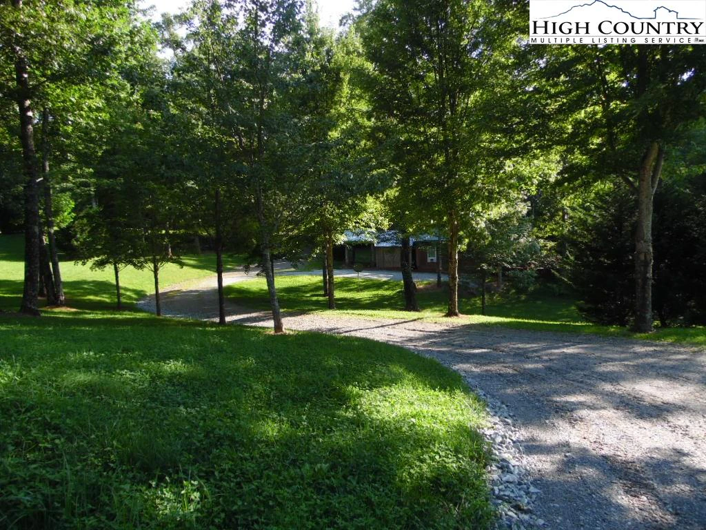 Image number 8 for the current listing