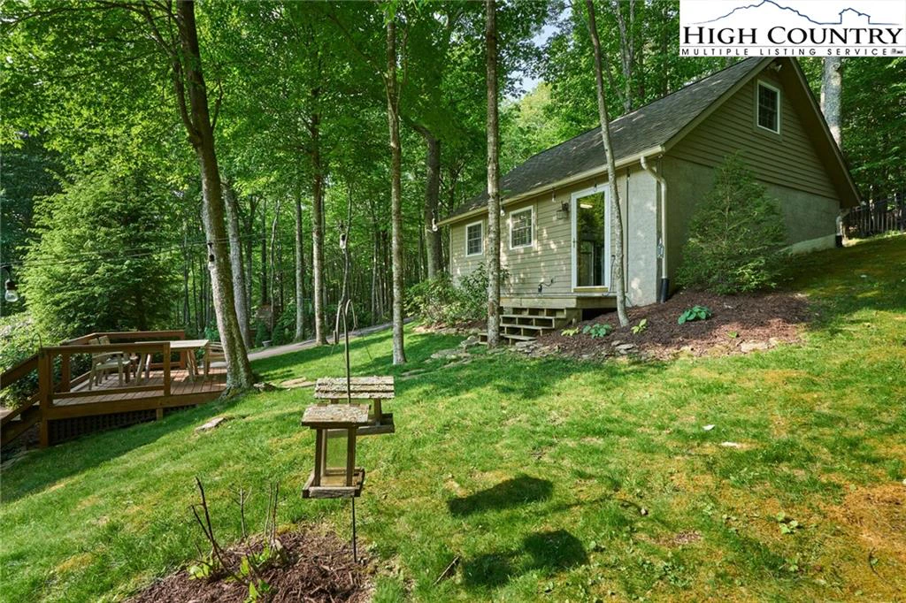 Image number 14 for the current listing