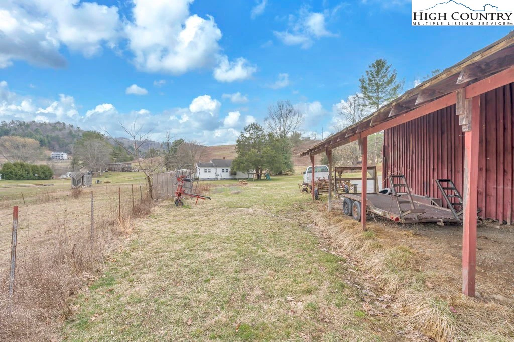 Image number 2 for the current listing
