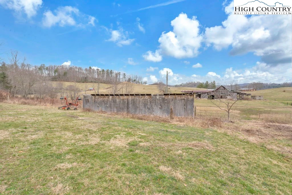 Image number 12 for the current listing