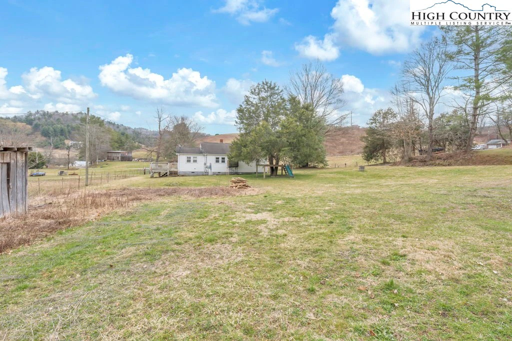 Image number 13 for the current listing