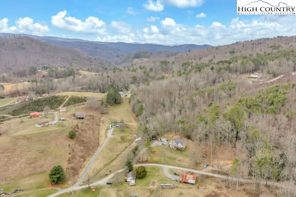 Image number 17 for the current listing