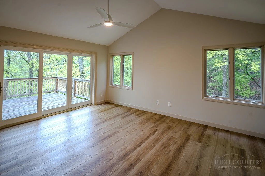 Image number 6 for the current listing
