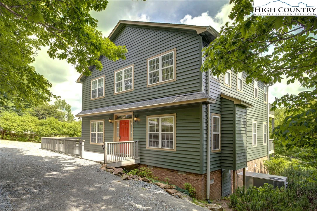 Image number 2 for the current listing