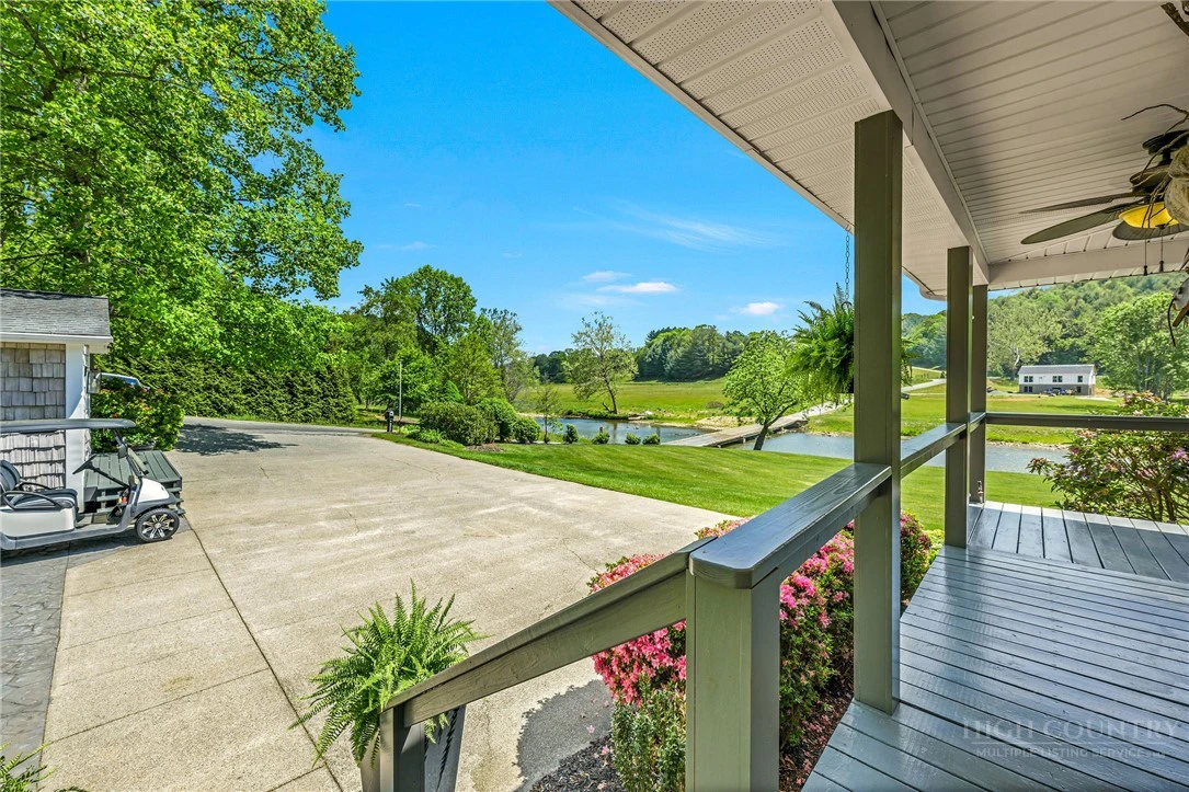 Image number 9 for the current listing