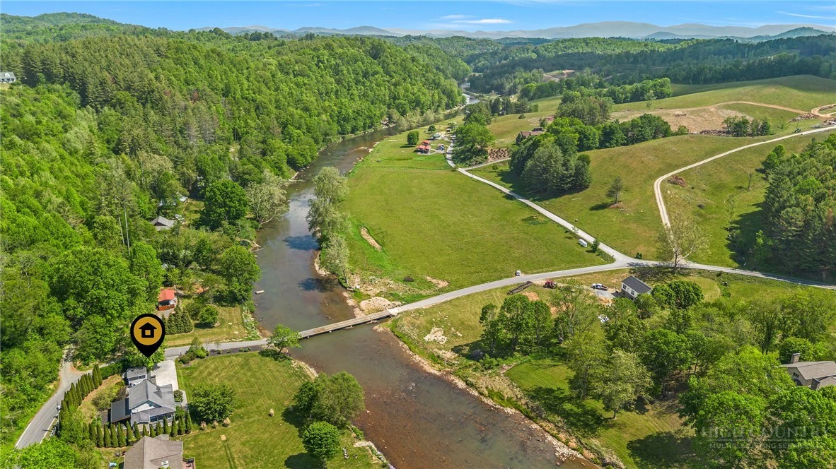 Image number 2 for the current listing