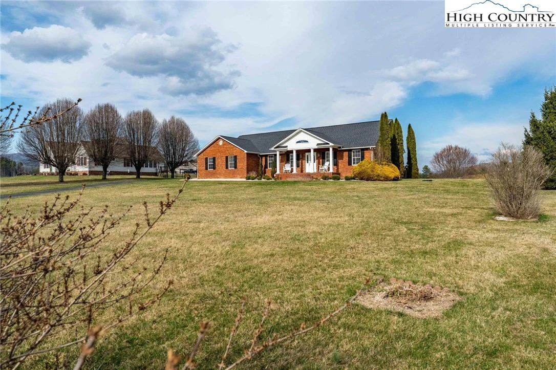Image number 21 for the current listing