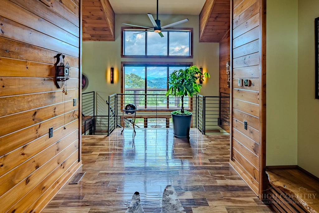 Image number 7 for the current listing