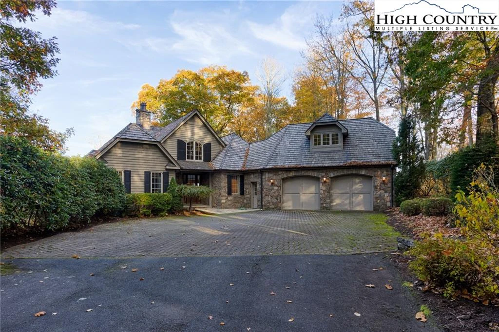 Image number 1 for the current listing