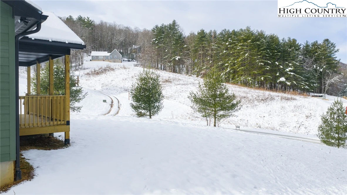 Image number 15 for the current listing