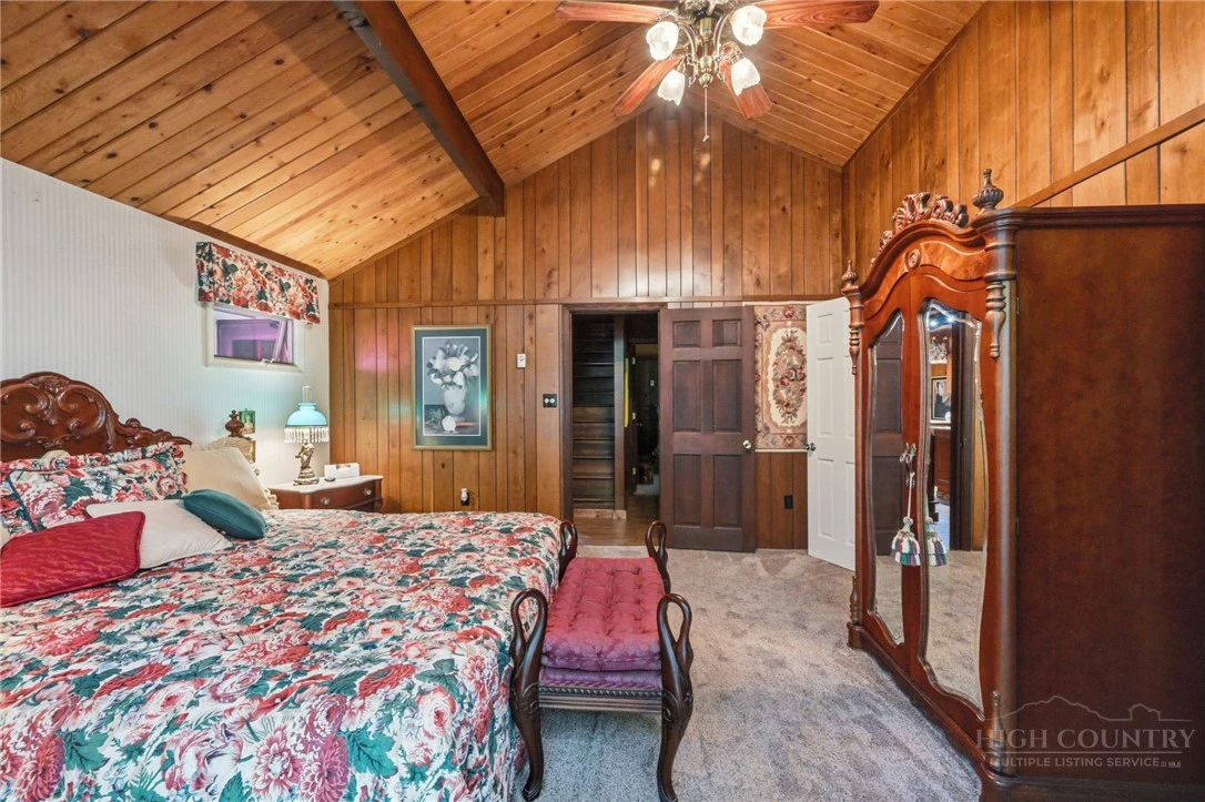 Image number 12 for the current listing
