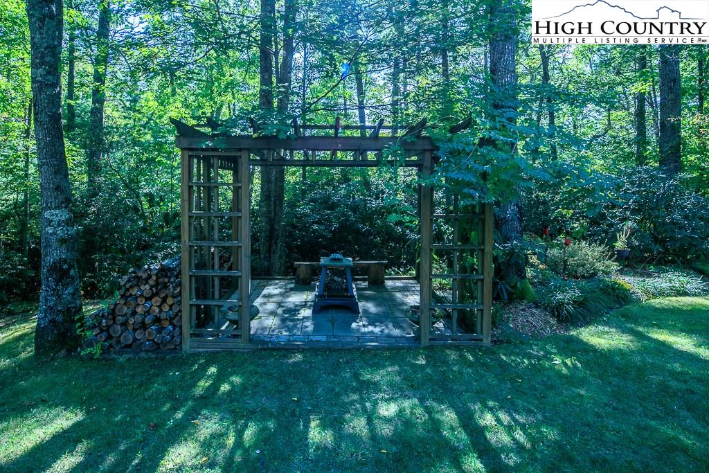 Image number 12 for the current listing