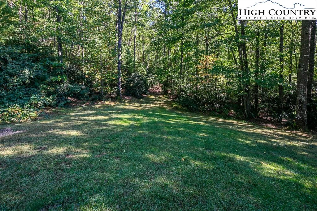 Image number 15 for the current listing