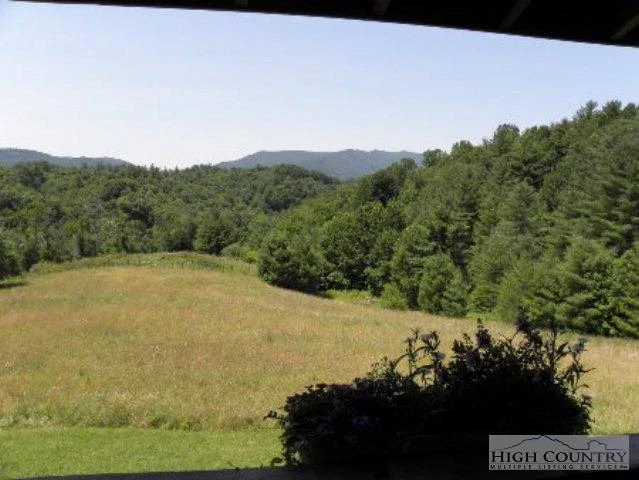 Image number 6 for the current listing