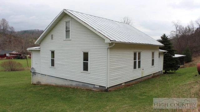 Image number 4 for the current listing