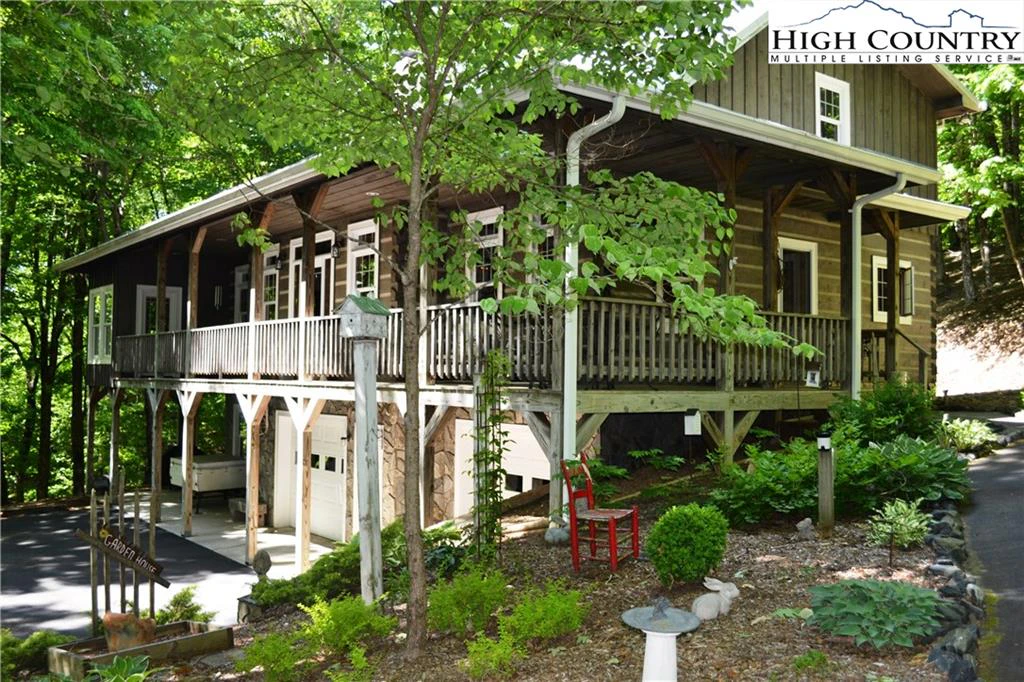 Image number 1 for the current listing