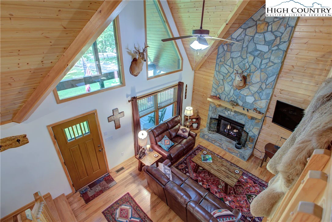 Image number 3 for the current listing