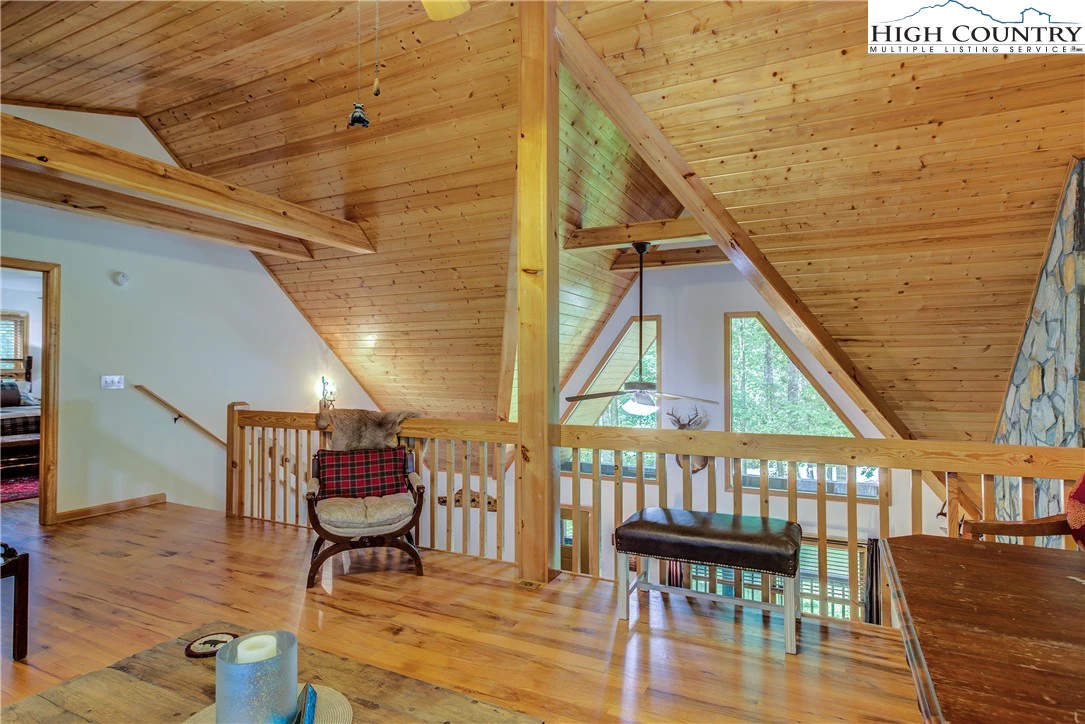 Image number 5 for the current listing