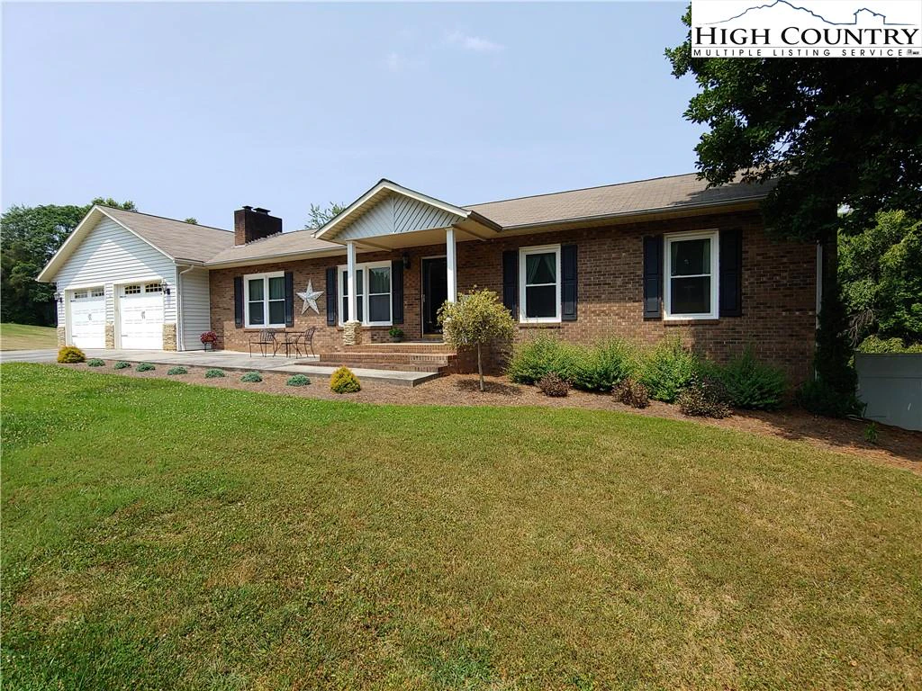 Image number 1 for the current listing