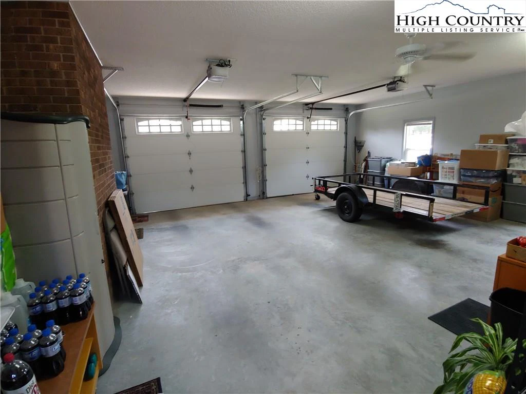 Image number 8 for the current listing