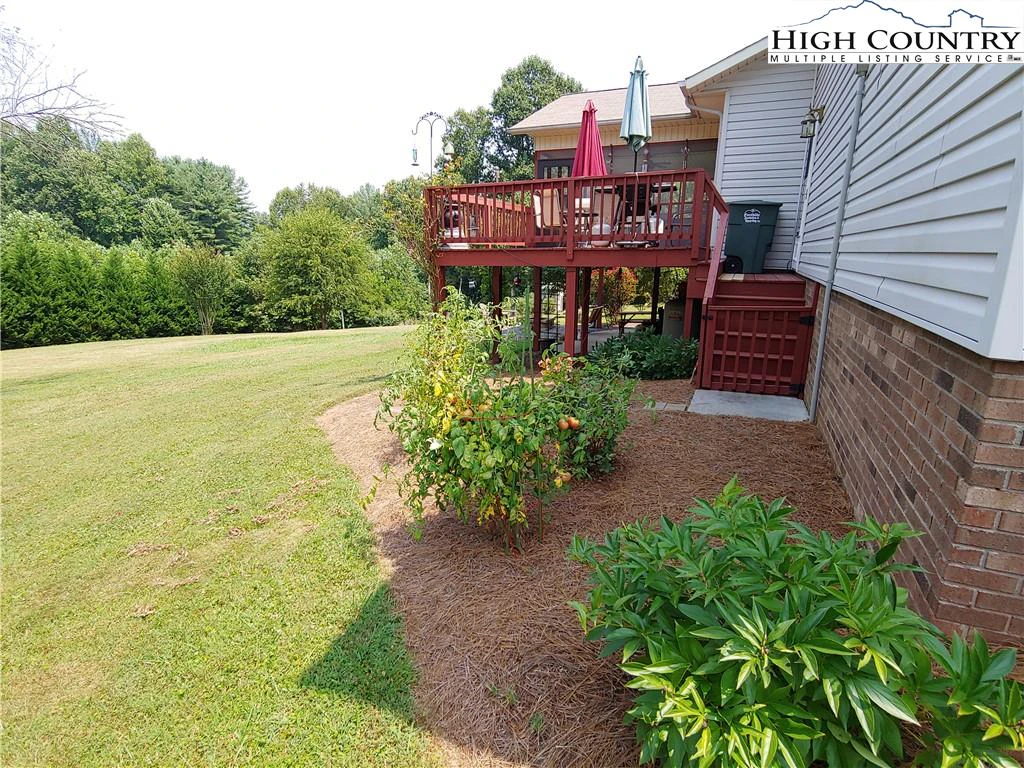 Image number 10 for the current listing
