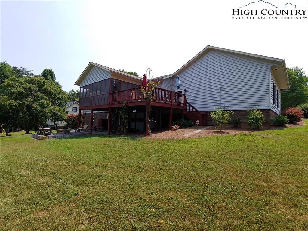 Image number 12 for the current listing