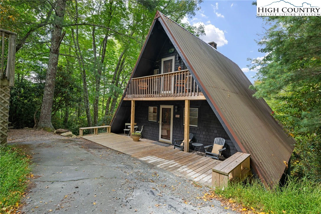 Image number 17 for the current listing