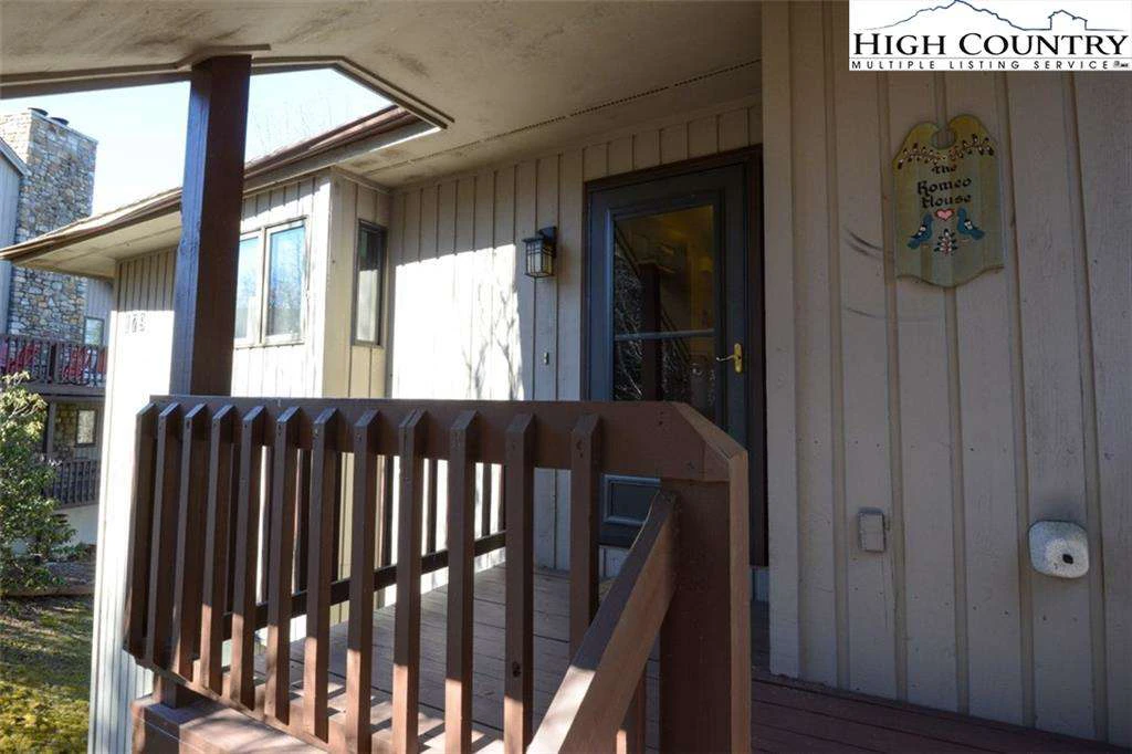 Image number 3 for the current listing