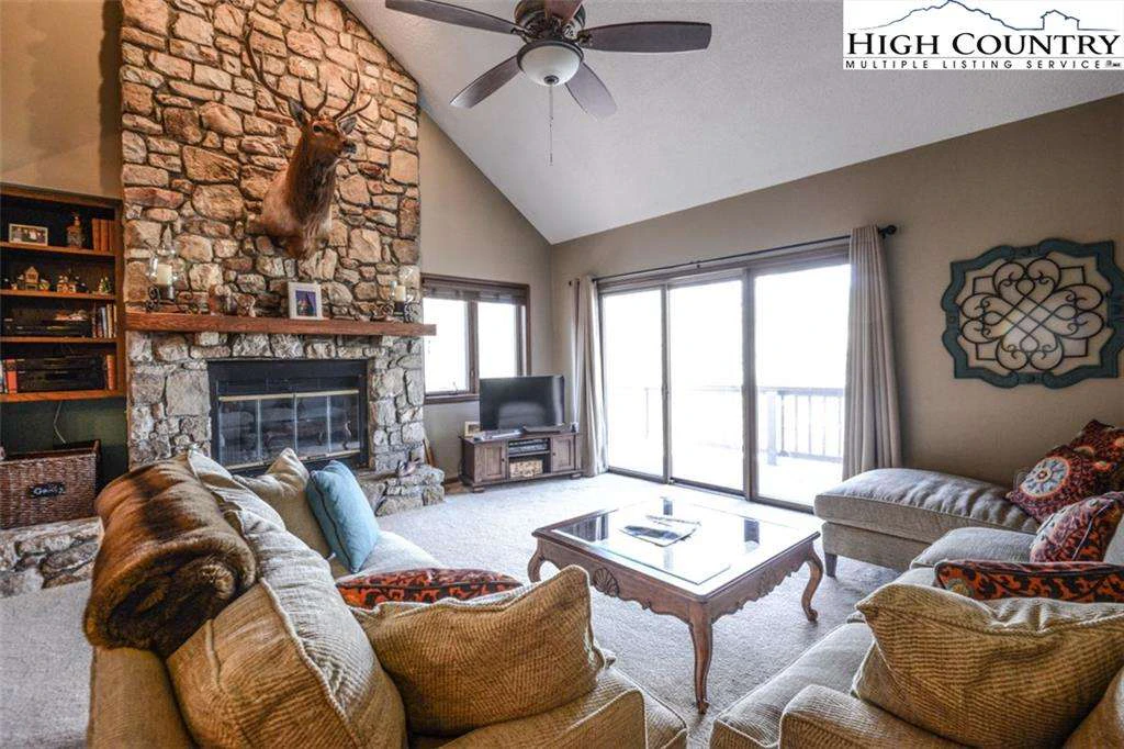 Image number 6 for the current listing