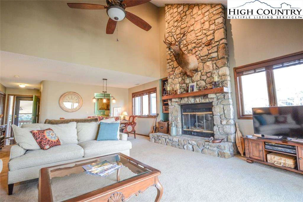 Image number 7 for the current listing