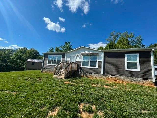 Image number 1 for the current listing