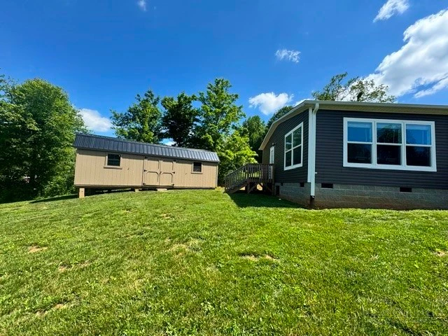 Image number 3 for the current listing